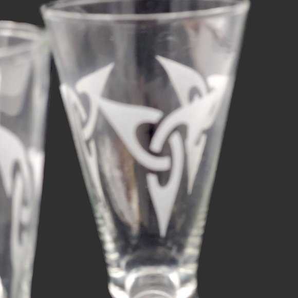 MCM Eamon Beer Glasses Ireland Trinity Knot Etched Set 4 Draft VTG Barware Bar 7 - Picture 2 of 3